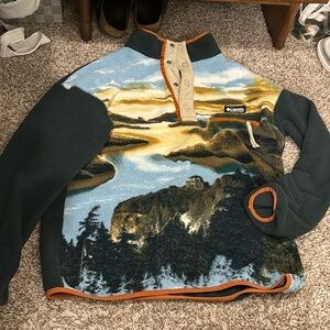 Limited edition Columbia pullover